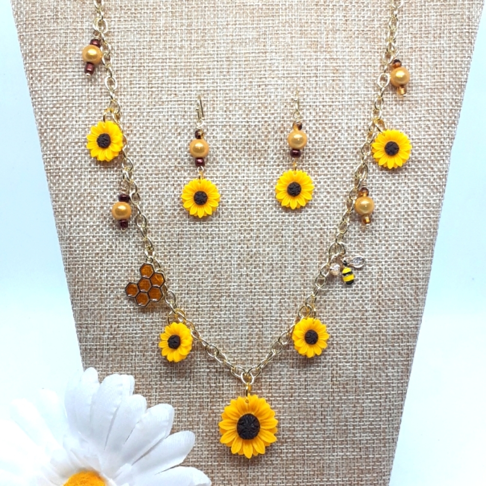 Sunflower Necklace Set